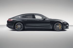 The new 2016 Porsche Panamera: a Paris motor show launch
