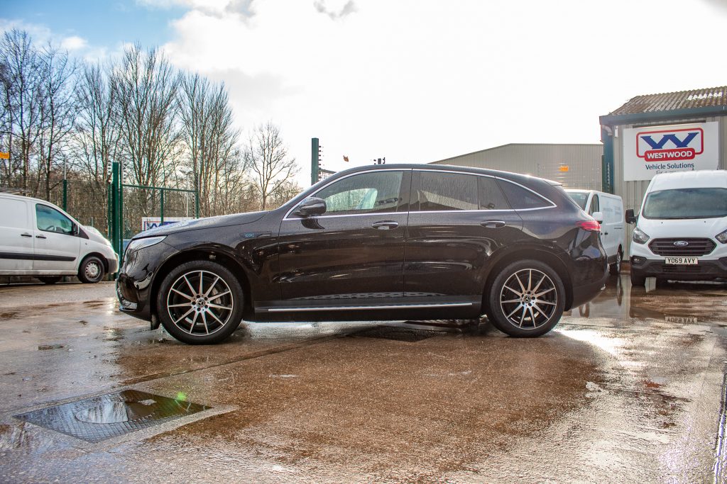 Mercedes EQC Side