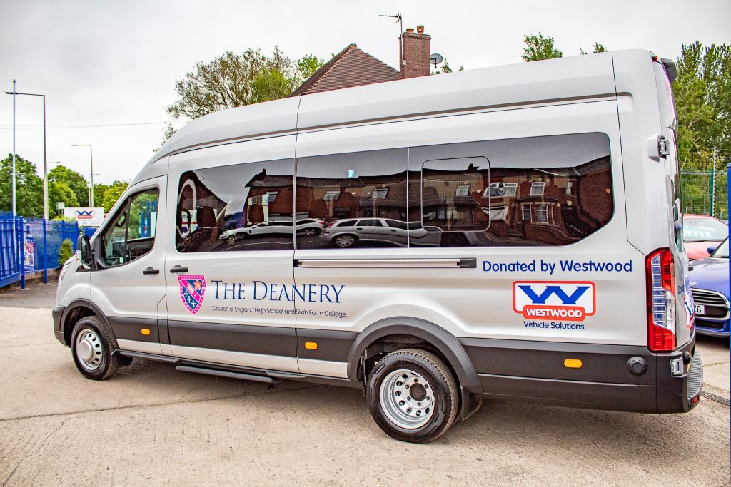 Cheap minibus hire for schools