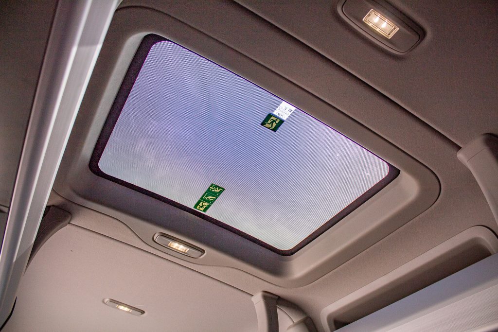 Minibus WIth Sunroof