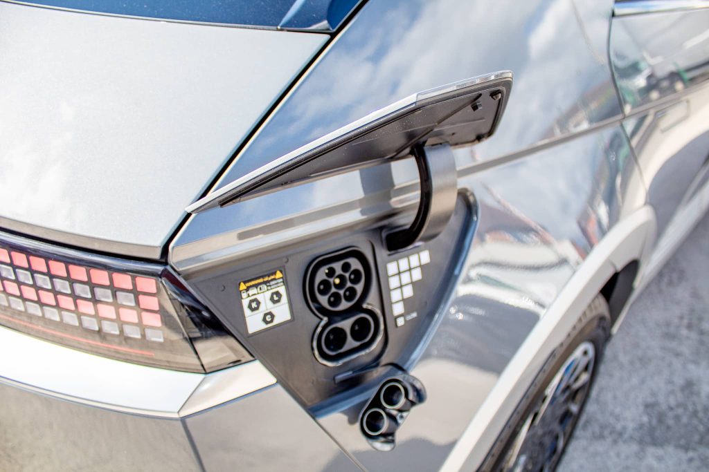 IONIQ 5 Charger