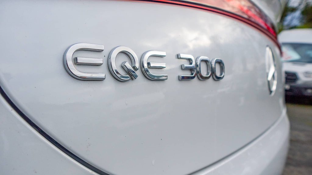 Mercedes EQE 300