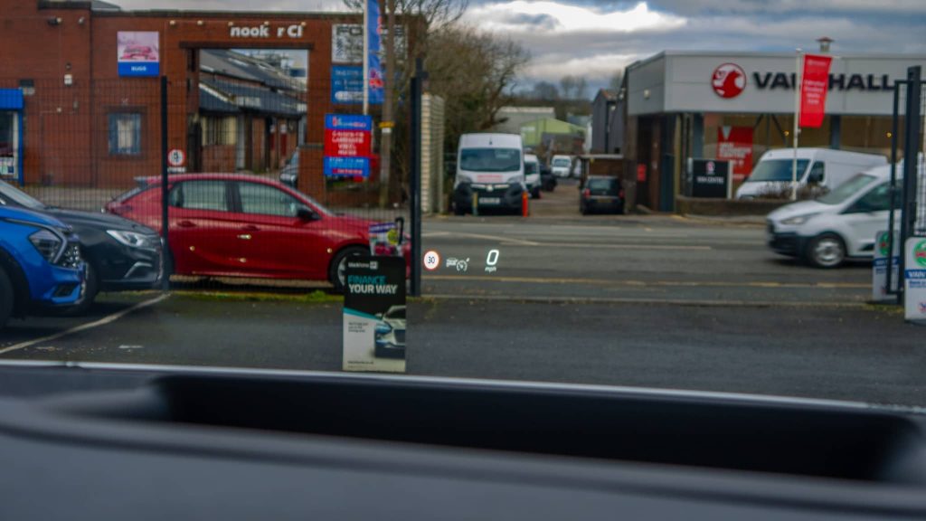 Mercedes EQE heads up display