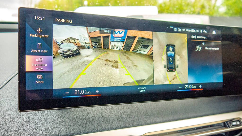 BMW iX 360 degree parking camera