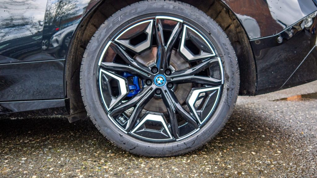 BMW iX alloy wheels