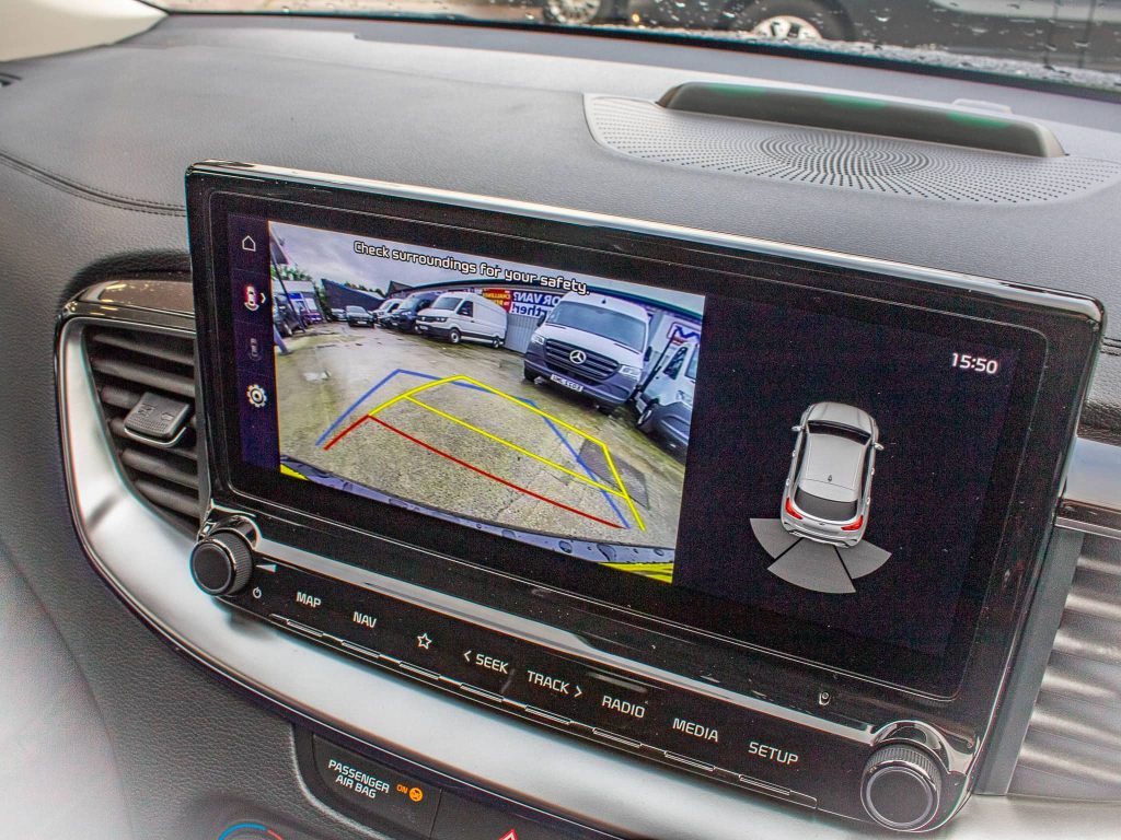 Kia XCeed PHEV reverse camera