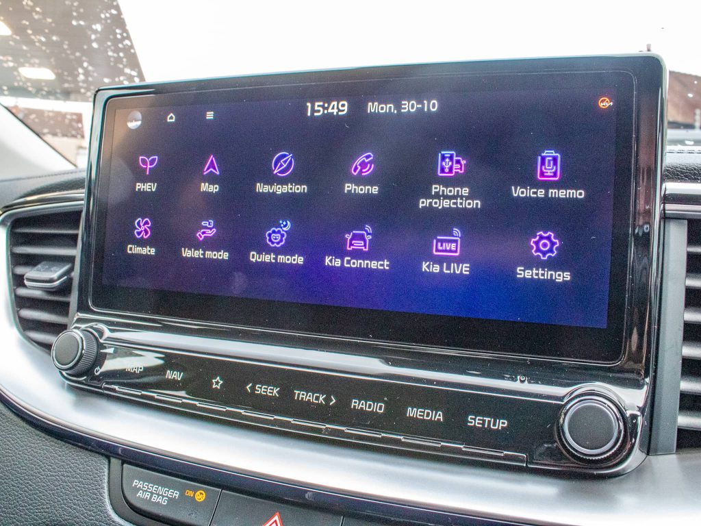 Touchscreen infotainment Xceed