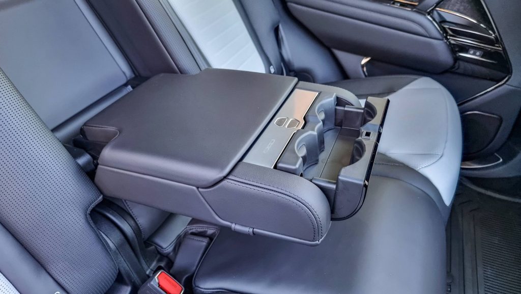 Range Rover Sport SV Edition 2 2025 armrest