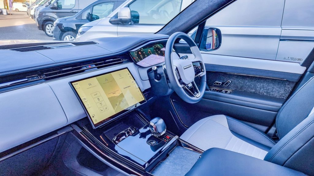 Range Rover Sport SV Edition 2 Dashboard