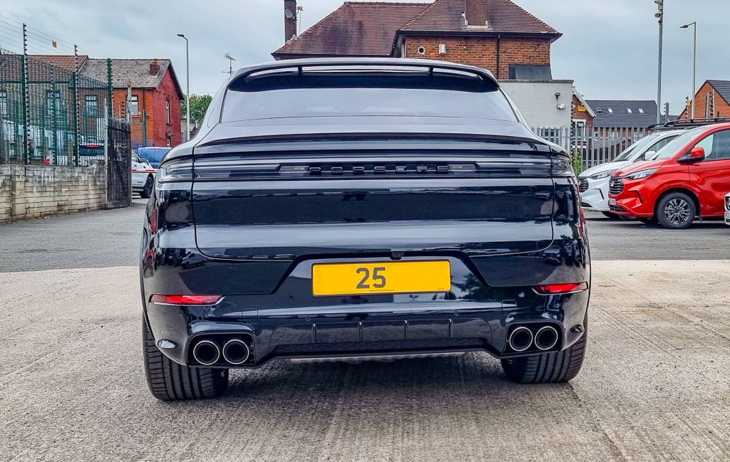 Porsche Cayenne 2025 rear view