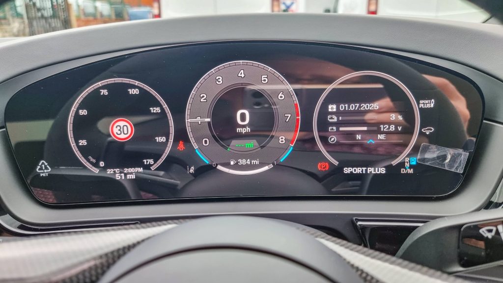 Porsche Cayenne instrument panel