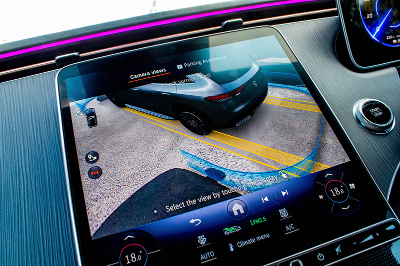 EQE SUV Parking camera