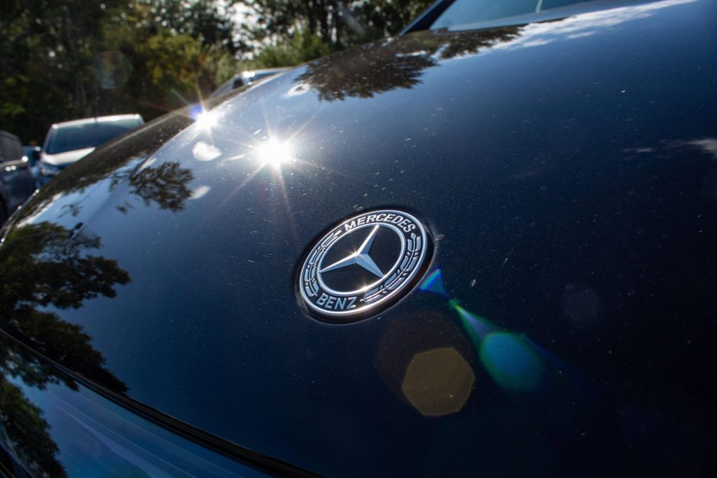 Mercedes badge EQE SUV