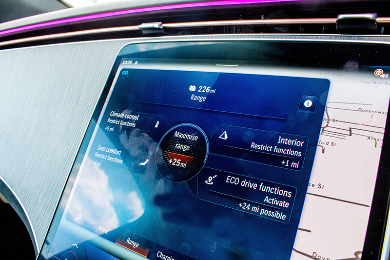 Touchscreen EQE SUV