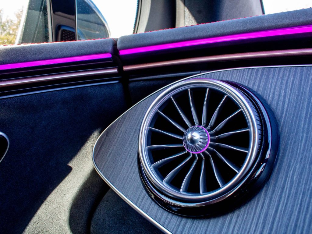 Vent Mercedes EQE SUV Ambient Lighting