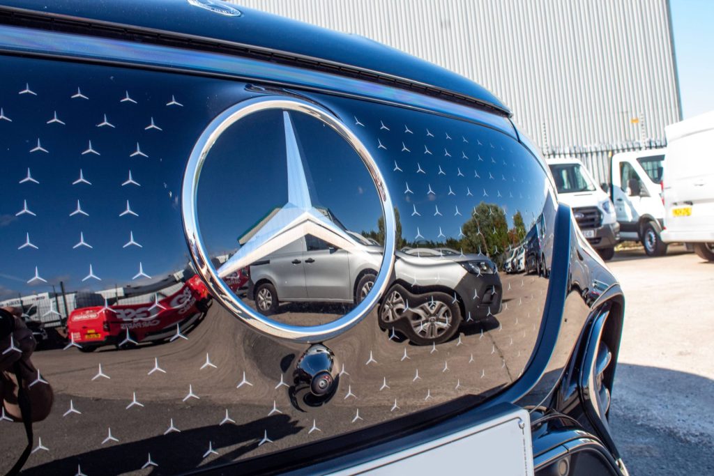 front camera EQE SUV