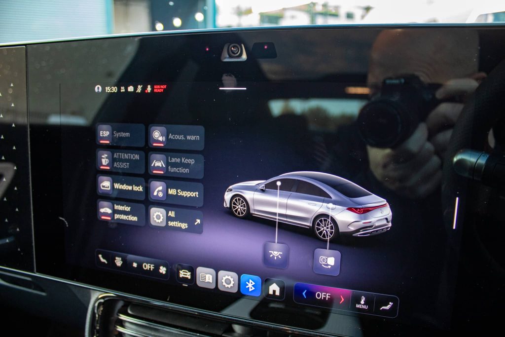 Mercedes CLA Electric Controls